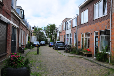 904733 Gezicht in de Thinsstraat te Utrecht.